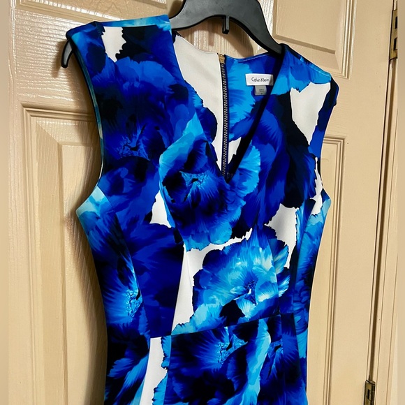 Calvin Klein Blue Floral Dress Sleeveless Midi Fitted Gold Zipper - Picture 3 of 5